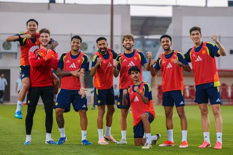 تحت أنظار بوستيكوجلو.. دوران وسيماكان ينتظمان في تدريبات النصر السعودي